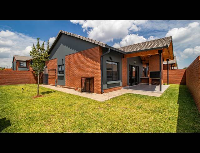 3 BEDROOM SIMPLEX FOR SALE IN OLYMPUS AH